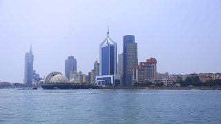 助力滑雪运动纵深发展 融创滑雪学校正式开学|太阳成集团tyc7111cc(图1) 太阳成集团tyc7111cc