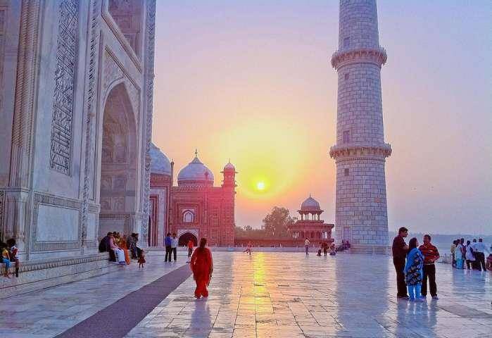 
如今印度非比寻常, 许多欧洲女人也喜欢来这里旅游|太阳成集团tyc7111cc(图3)