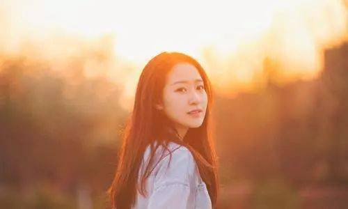 太阳成集团tyc7111cc：什么是妻子？什么是情人？什么是朱妍知己？(图3)