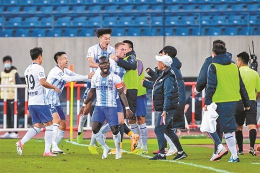 ‘太阳成集团tyc7111cc’
天津泰达上演一胜保级“奇迹”(图3)